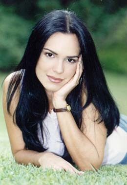 Scarlet Ortiz - Maria Clara - foto