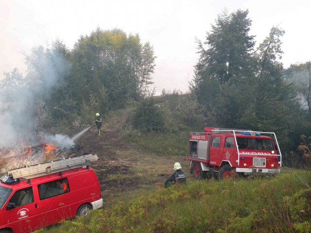Oglarska dežela 2009 - gasilska vaja (gozdni požar)