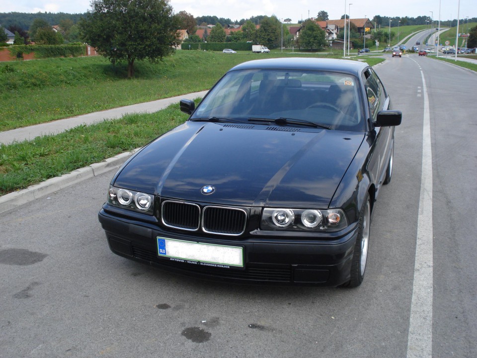 BMW e36 316i - foto povečava