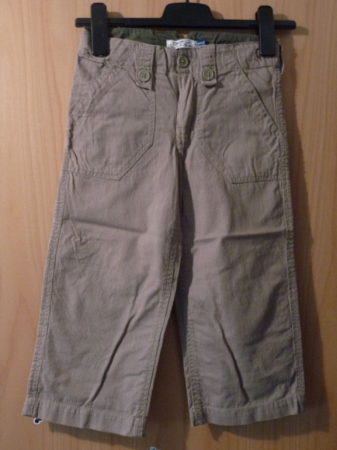 3/4 hlače,št.126,ZARA,zelo mehke in udobne, lepo ohranjene in malo nošene (7€)