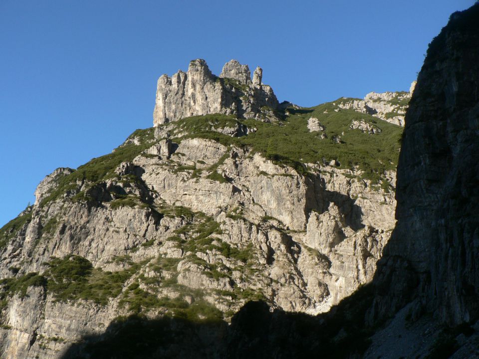 Italija-(Montenai) - foto povečava