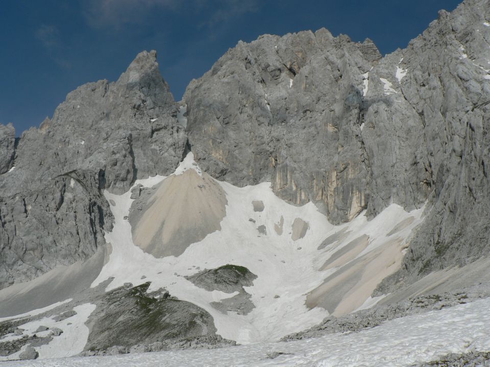 V.Oltar - foto povečava