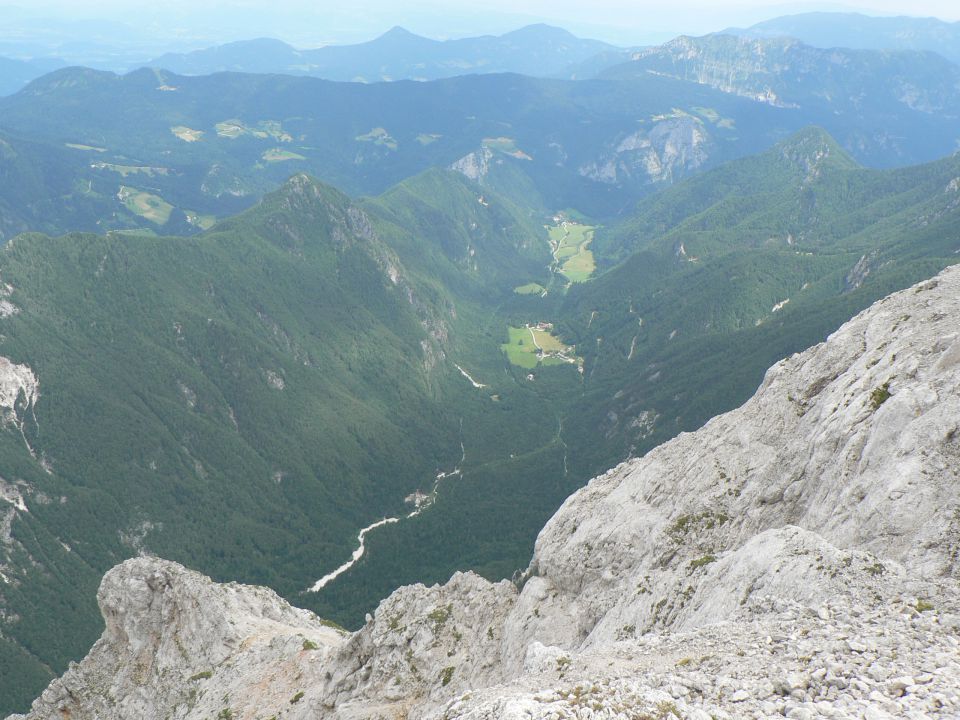 Ojstrica-brana   3.7.2011 - foto povečava