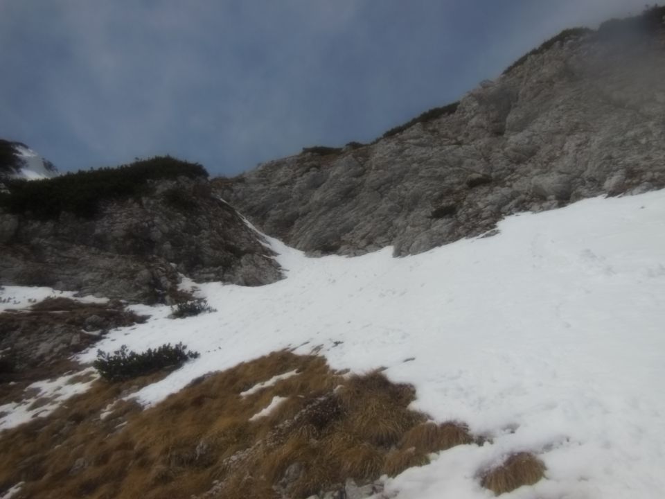 Grintovec- kalška gora   11.4.2015 - foto povečava