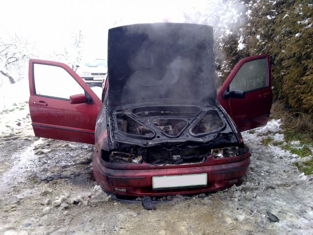 Požar osebnega vozila - foto
