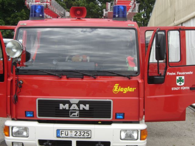 125.let gasilcev iz mesta Grossgründlach - foto povečava