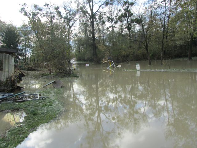 Intervencija ob poplavi - foto