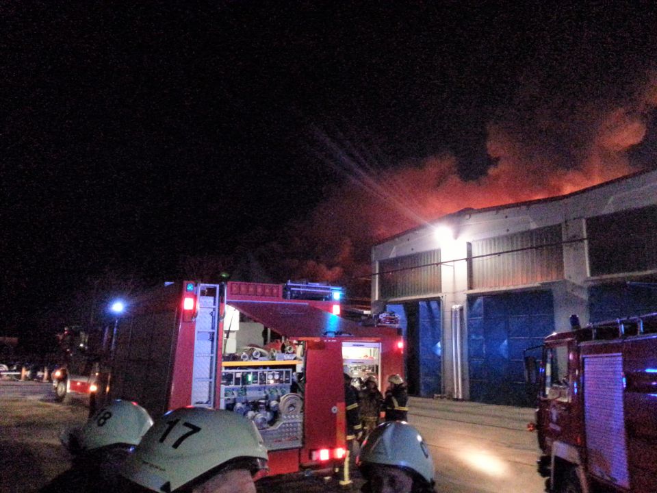 Požar centralne delavnice SŽ - foto povečava