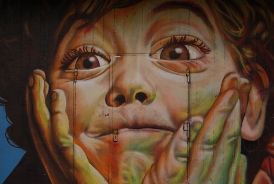 Berlin, zid in grafiti - foto povečava