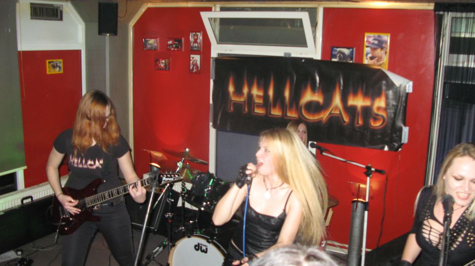 27.11.2010 MFT, Hellcats @ Rollbar - foto povečava