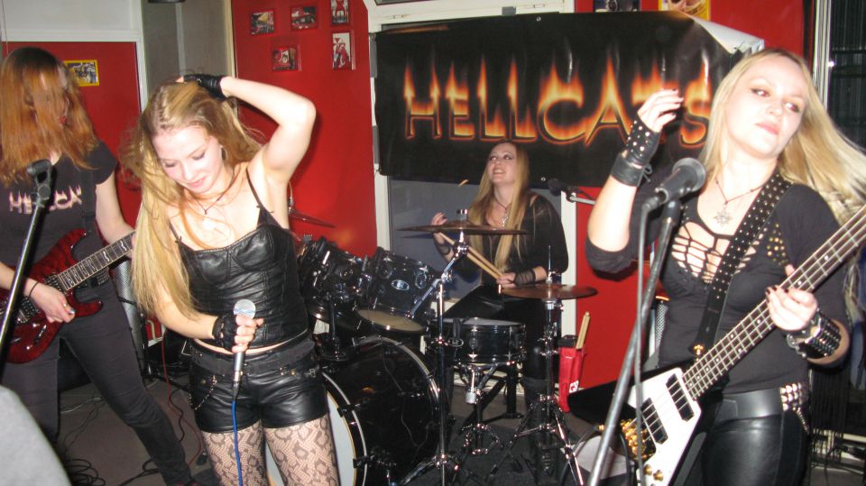 27.11.2010 MFT, Hellcats @ Rollbar - foto povečava