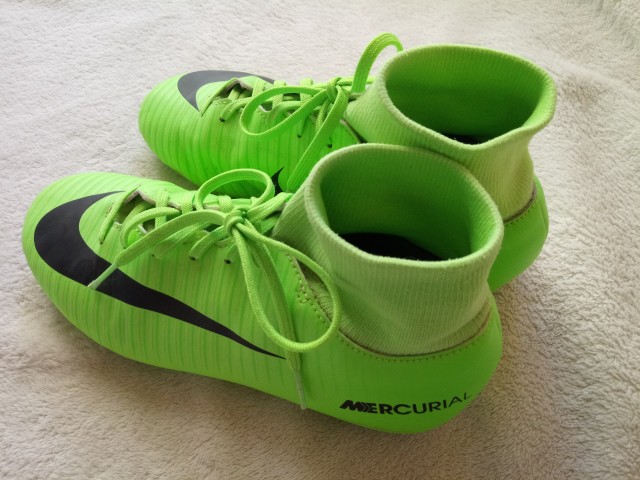 Nogometni čevlji- kopačke Nike 36,5 - foto