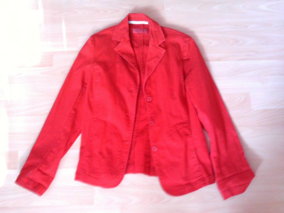 jakna STREET ONE v 38 cena 10 eur oblečen par krat - lepo rdeča barva
