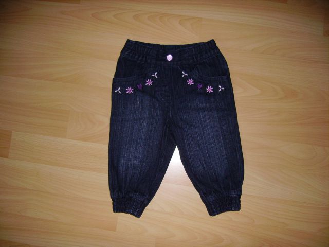 Jeans v 74 cena 3 eur oblečene 1-2 krat