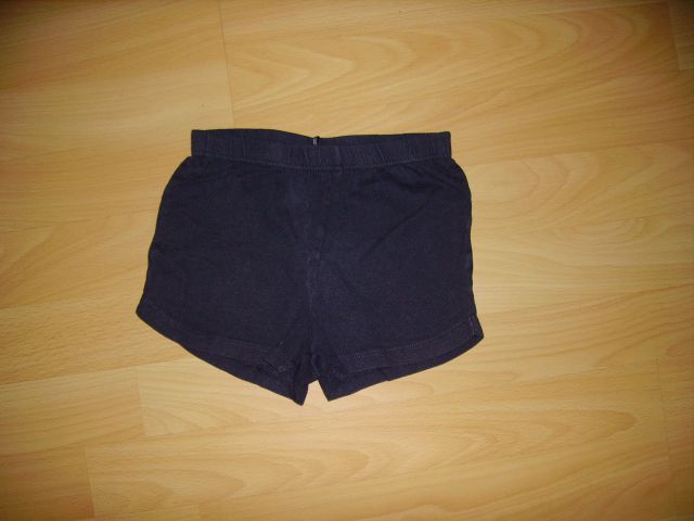 Kratke hlače iana v 92 /98 cena 1 eur temno modra barva