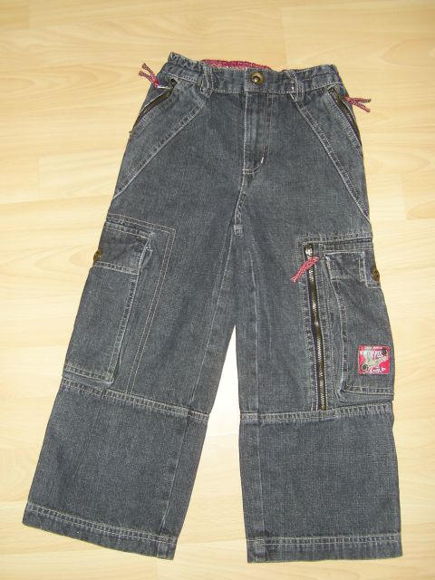 Jeans v 110 cena 5 eur
