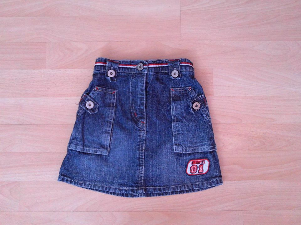 jeans krilce v 104 cena 4eur