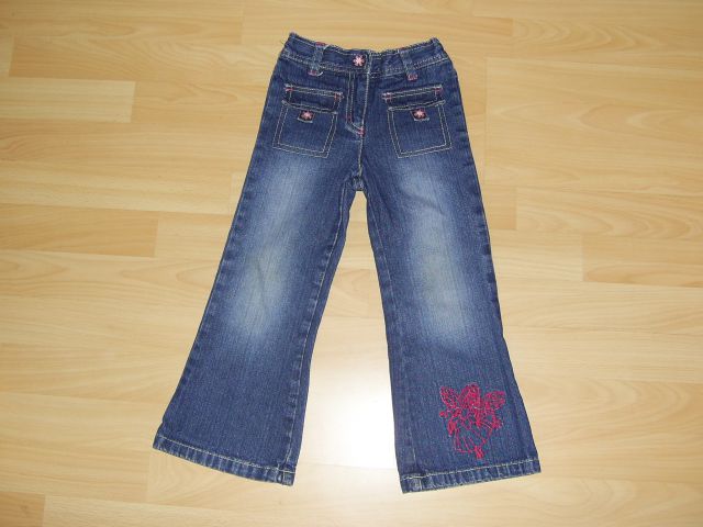 Jeans v 104 cena 3,50 eur