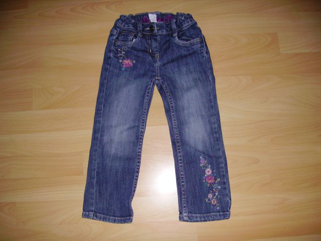 Jeans hlače C&A v 104 cena 4 eur