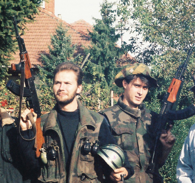 Hrvatski Branitelji Vukovara, lijevo Damir Plavšić, desno Tomislav Bare