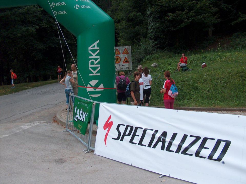 Vzpon na bazo 20, 2010 tekači - foto povečava