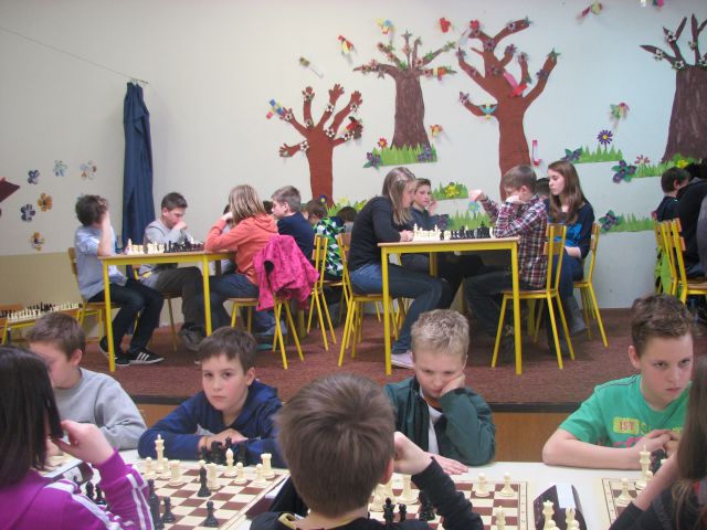 šah kadetska liga 2013-04-12 - foto