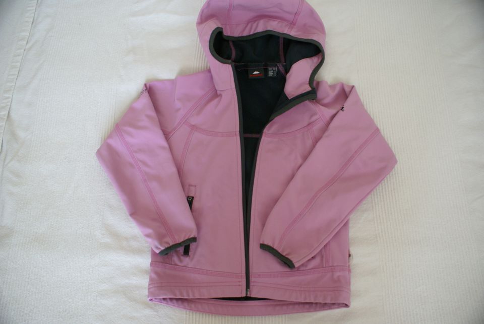 dekliška jakna McKinley št. 128, 14€