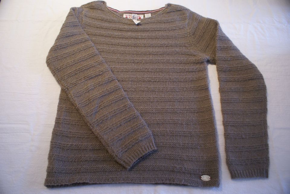 dekliški pulover Okaidi št. 134; 3,00€