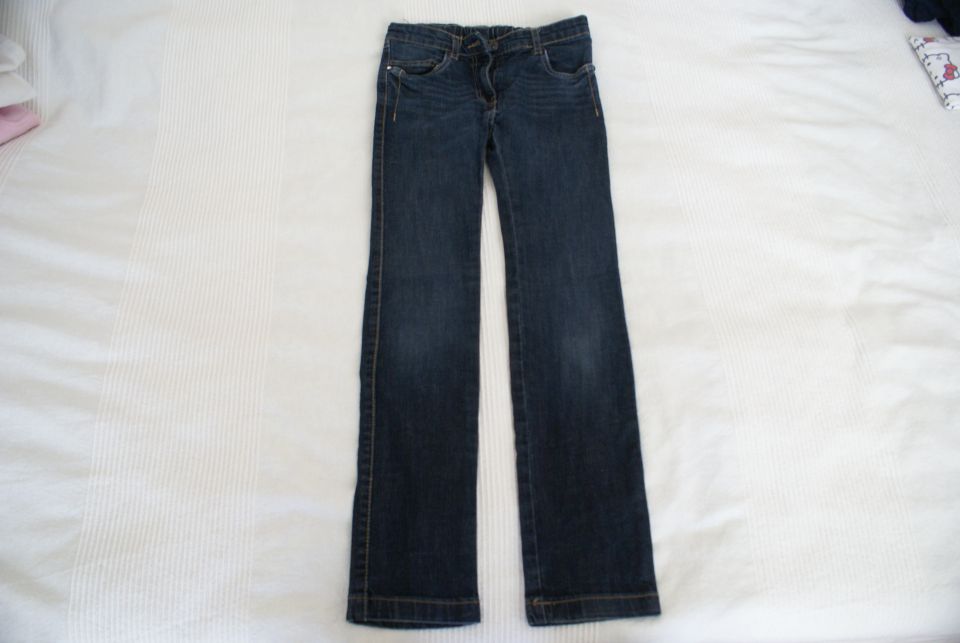 jeans hlače Okaidi; št: 134; 4€