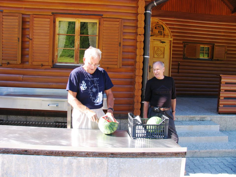 Andrej nas je razveselil z okusnimi in sočnimi lubenicami - lastni pridelek