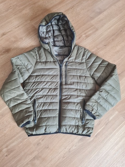 Prehodna bundica št.34 bershka 10 eur