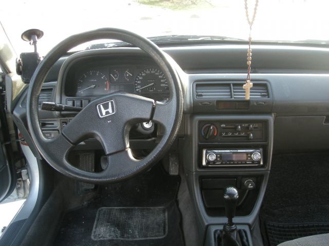 Honda civic sedan - foto