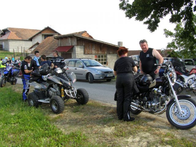 Obržanc - motozbor vrageci 2011 - foto