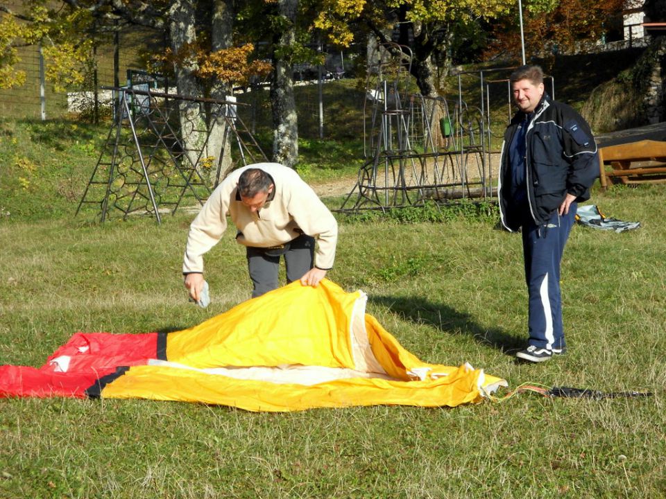 Iz megle na sončne hribe - obržanc - foto povečava