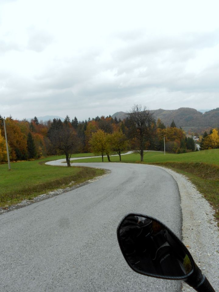 Ko srbijo gume na motorju-obržanc - foto povečava