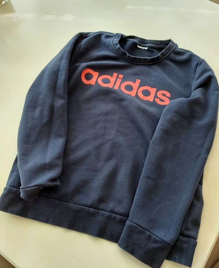 Adidas pulover 38