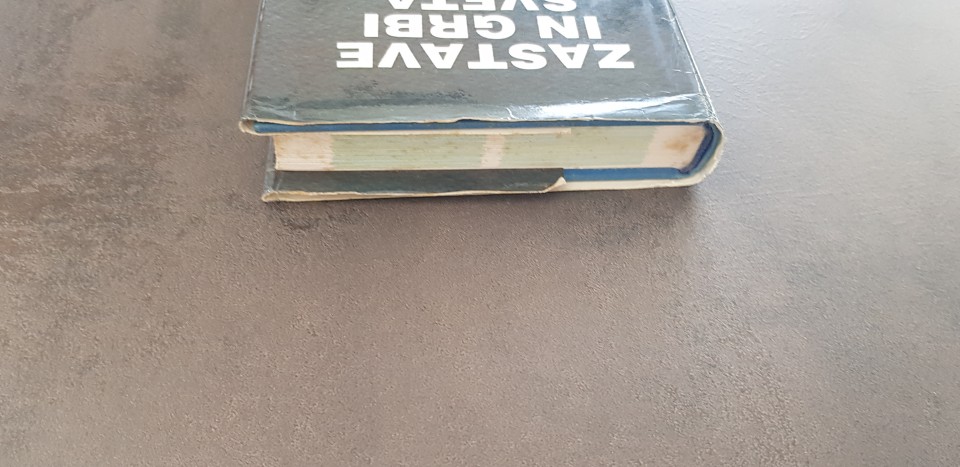 Različne knjige - foto povečava