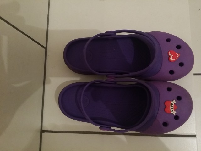 Crocs J3....7 eur - foto