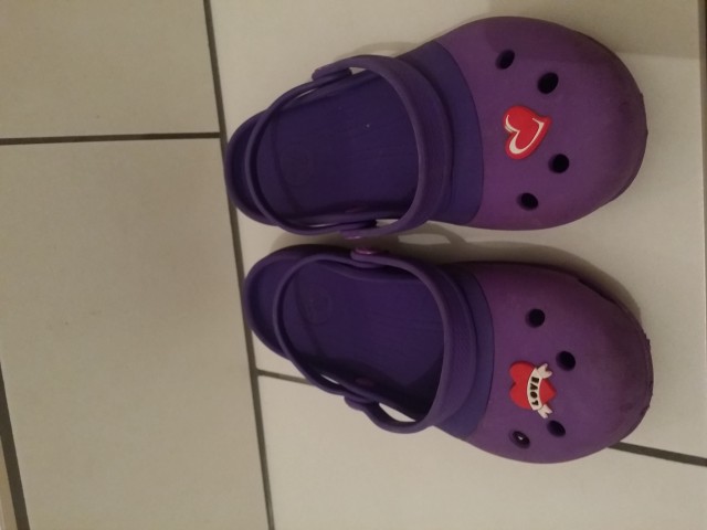 Crocs J3....7 eur - foto
