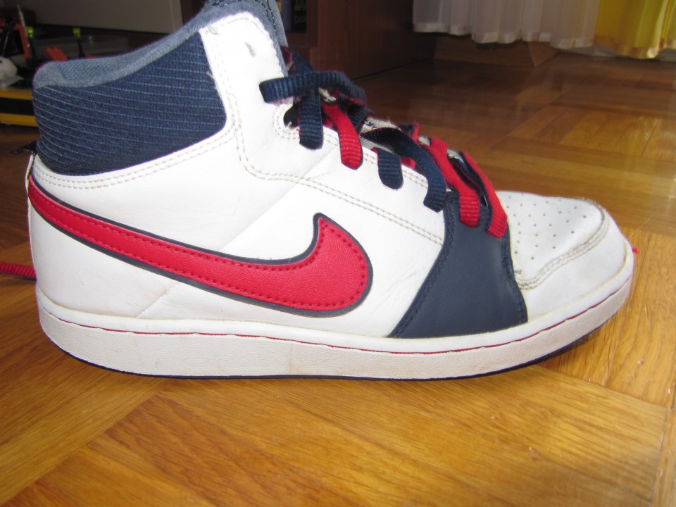 superge NIKE, 37,5