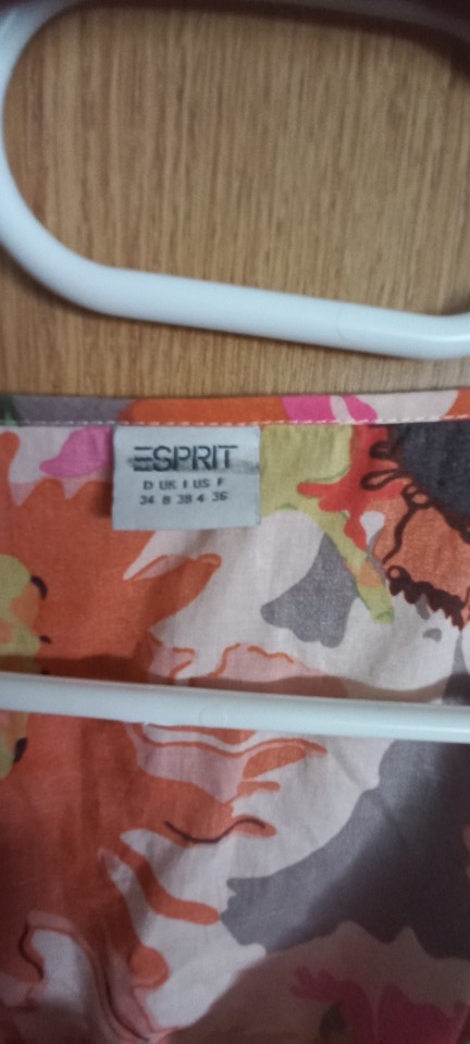 Esprit 38 8€ s ptt - foto povečava