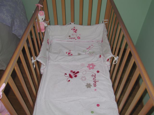 Otroška posteljica / postelja 120 x 60 cm; cena 50 €