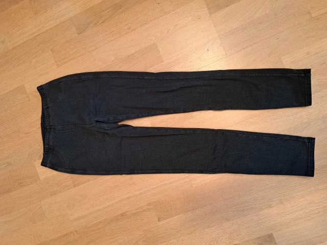 Termo pajkice Calzedonia 11-12 let; št. 158; cena 7 €
