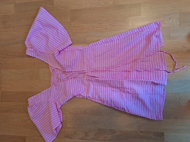 Kratka oblekca Cropp; št. S; cena 4 €