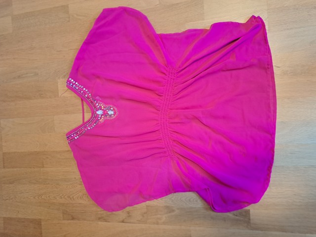 Pareo za plažo PRIMARK; št. 164; cena 3 €