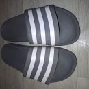 adidas natikači št 40....5€