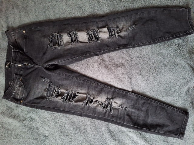 Kavbojke Only  28-30..... 12€