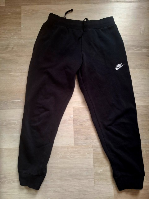 Trenerka 146-152.......12€