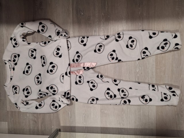 Pižama 152-158.... 10€