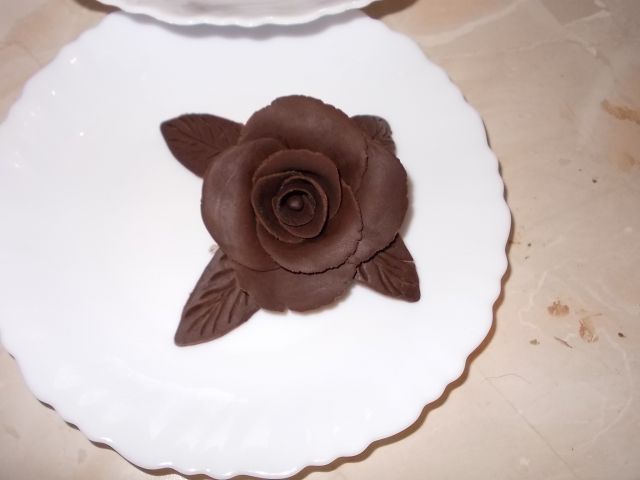 Dekoracija iz čokolade in medu(vrtnica)